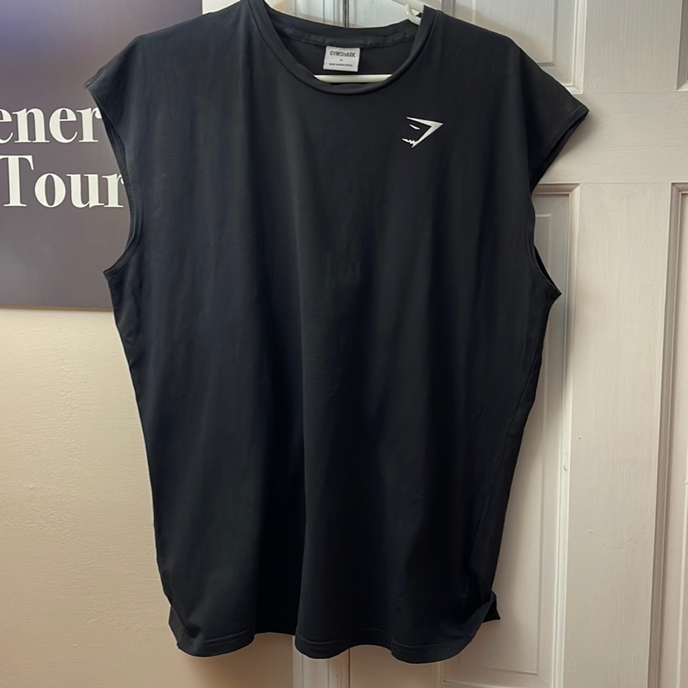 Gymshark Critical Cut Off Sleeveless Tee